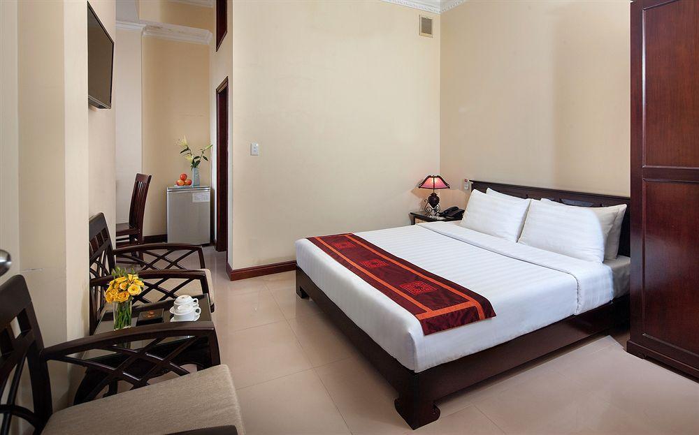 Lucky Hàng Trống Khách sạn Hà Nội