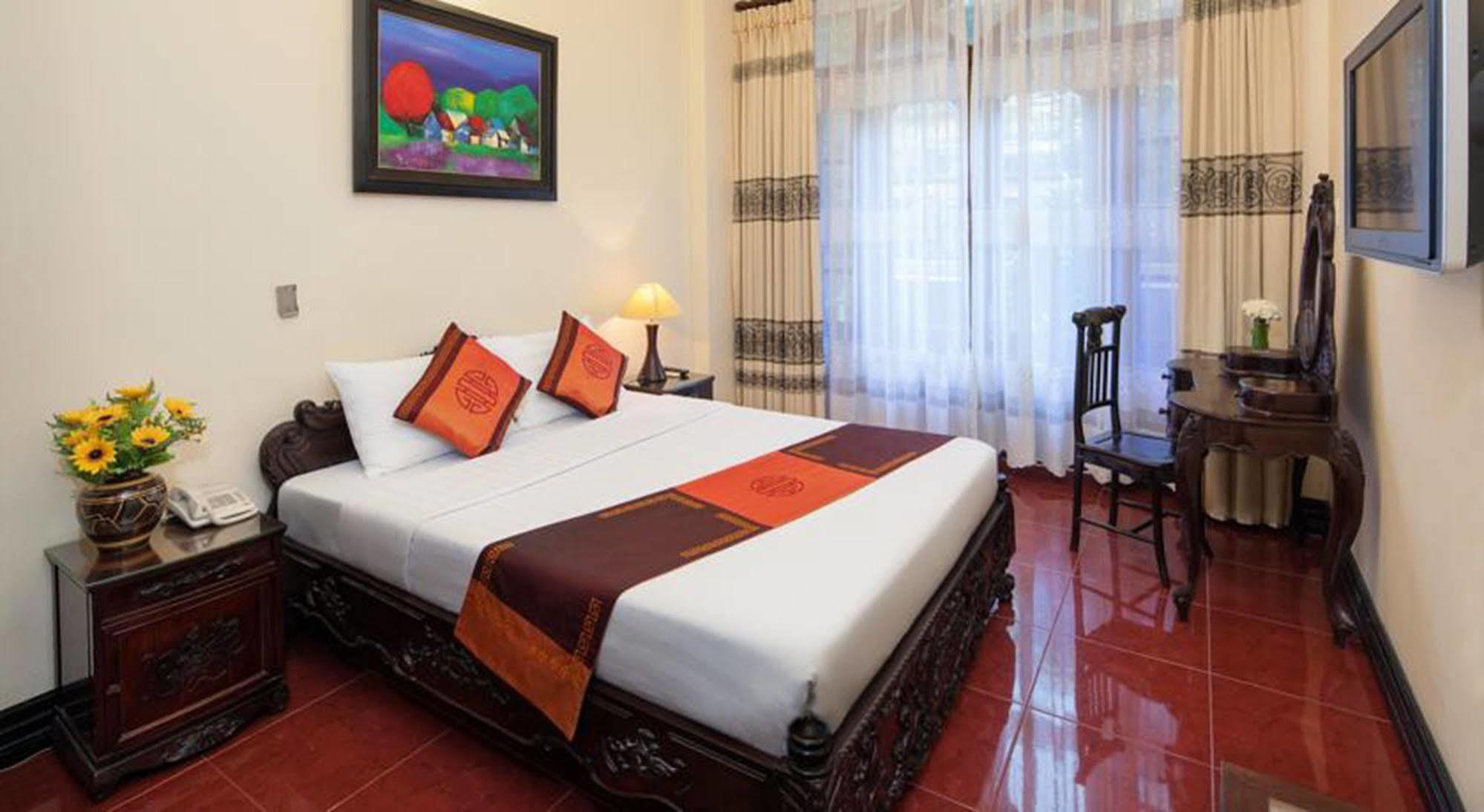 Lucky Hàng Trống Khách sạn Hà Nội